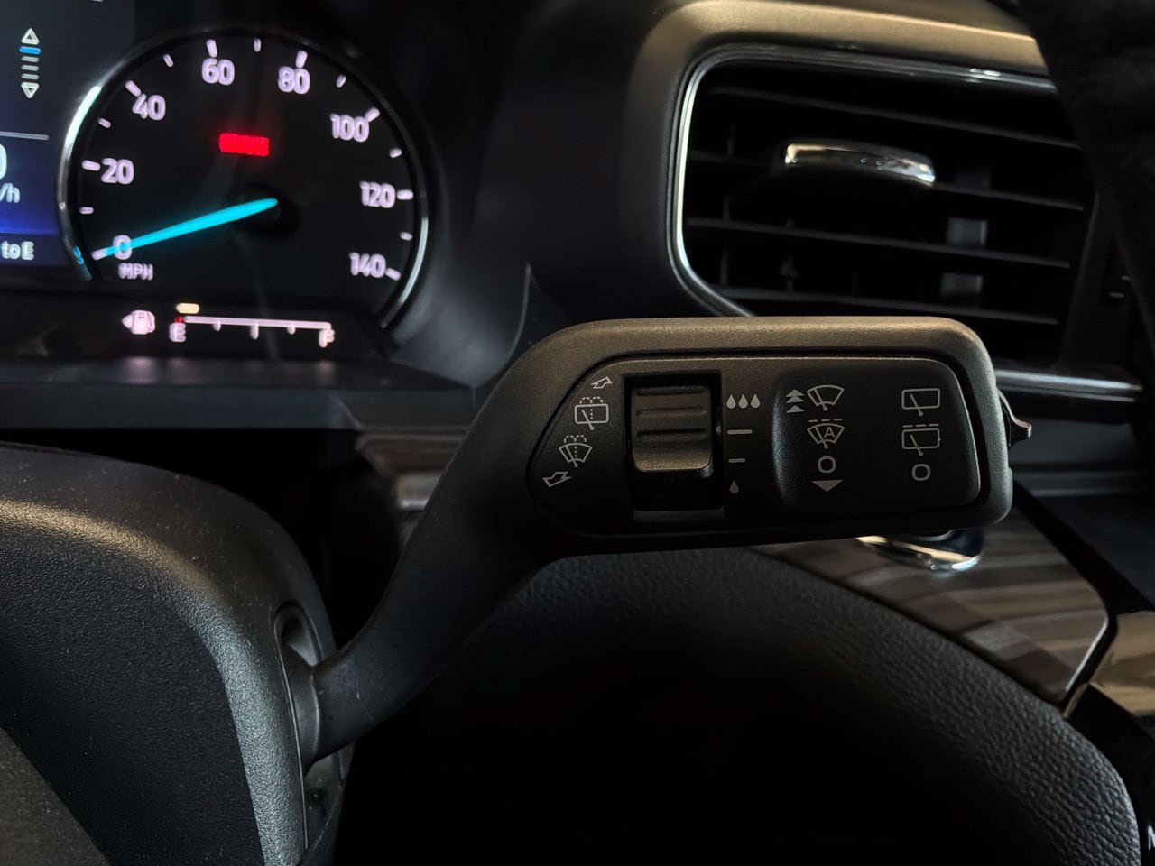 Used 2023 Ford Explorer Limited RWD image 43