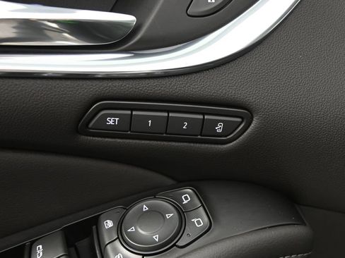 Used 2023 Buick Enclave Avenir w/ LPO, Floor Liner Package AWD/4WD image 21