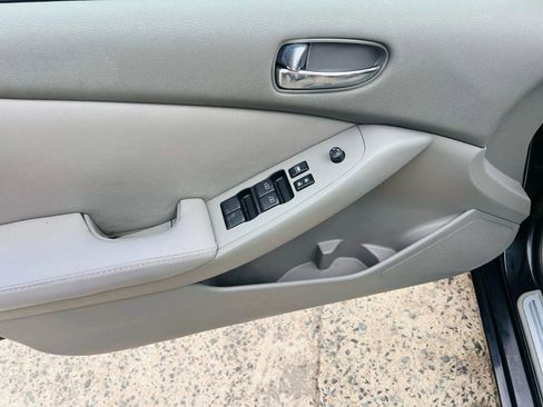 Used 2007 Nissan Altima 3.5 SE w/ Emergency Aid Pkg image 27