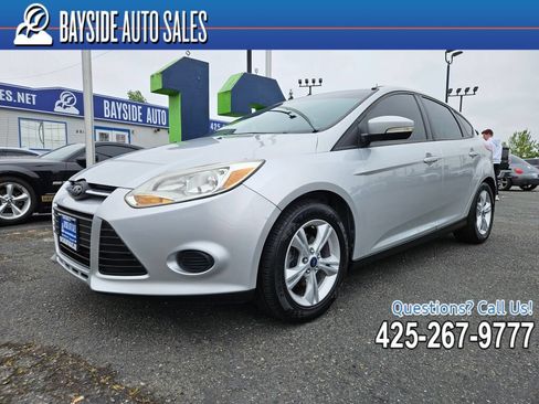 Used 2013 Ford Focus SE FWD image 1