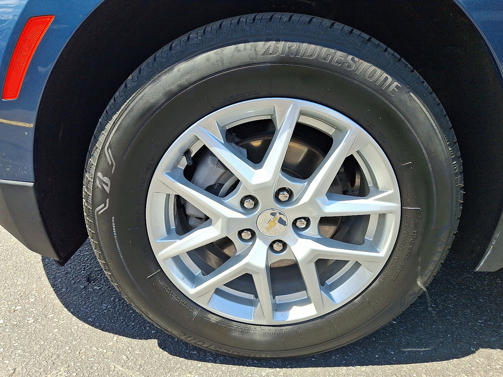 Used 2024 Chevrolet Equinox LS AWD/4WD image 10