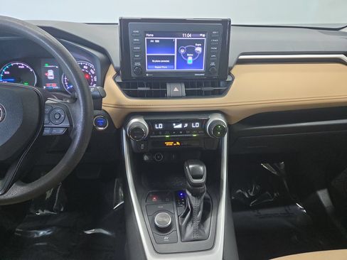 Used 2021 Toyota RAV4 XLE AWD/4WD image 20