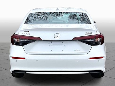 Used 2025 Honda Civic Sport Touring image 5