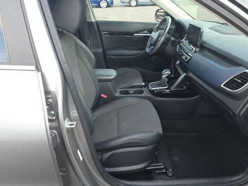 Used 2022 Kia Seltos S FWD image 6