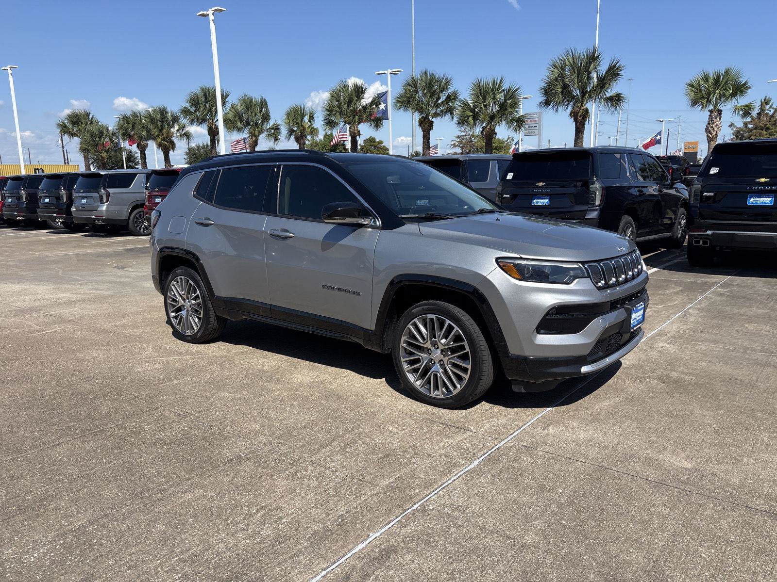 Used 2022 Jeep Compass Limited w/ Elite Group AWD/4WD image 5