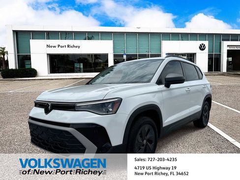 Certified 2025 Volkswagen Taos S FWD image 1