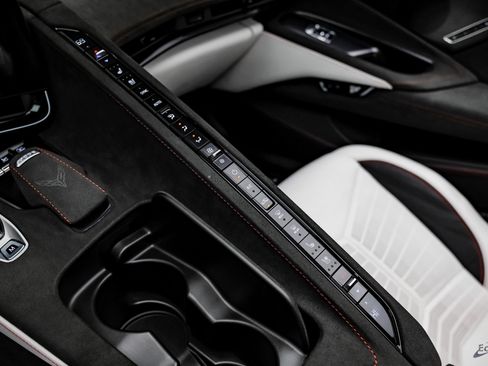 Used 2023 Chevrolet Corvette Stingray Premium Conv w/ Z51 Performance Package image 71