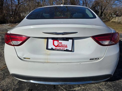 Used 2016 Chrysler 200 Limited w/ Convenience Group image 4