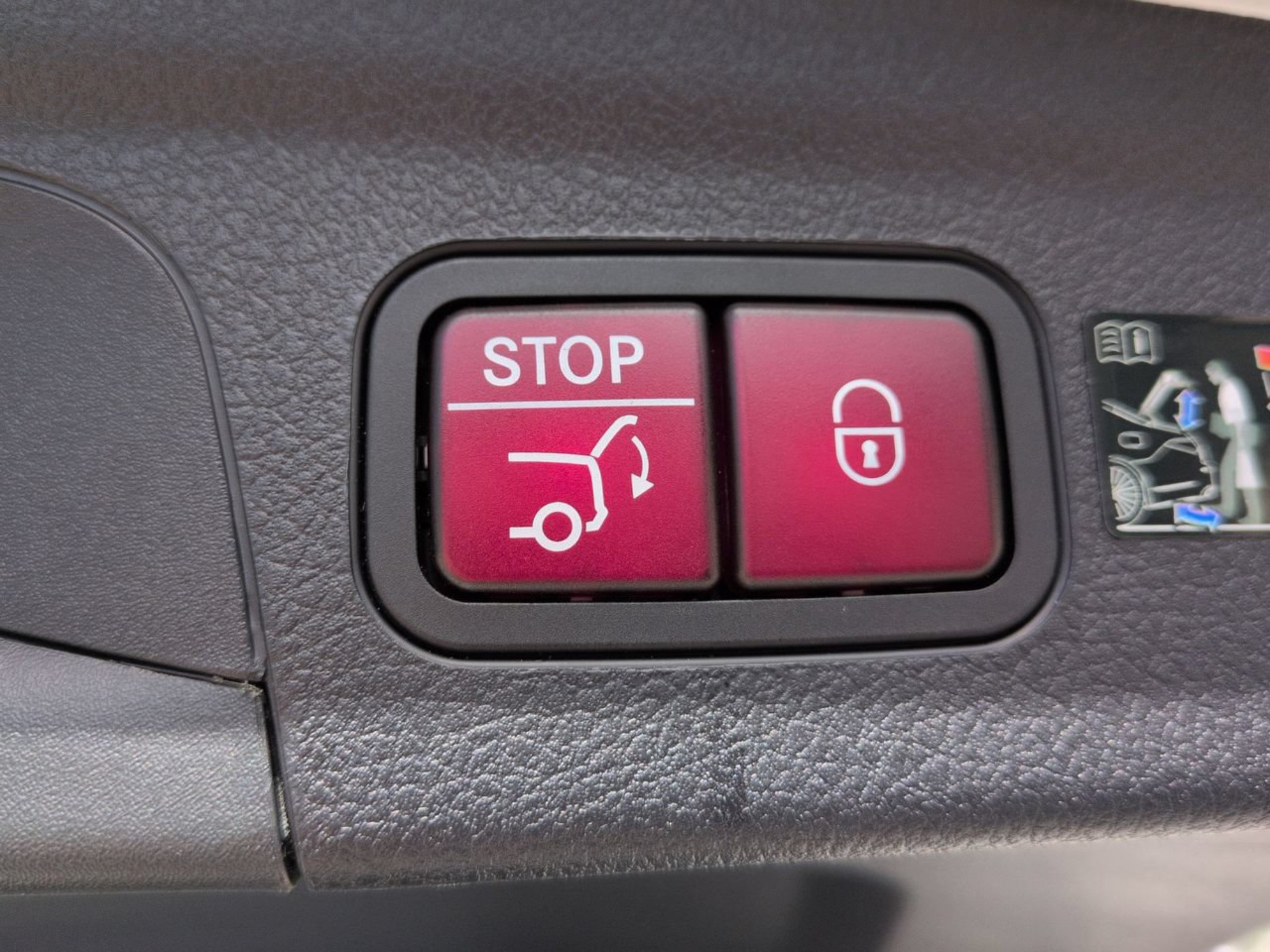 Used 2022 Mercedes-Benz GLE 350 image 18