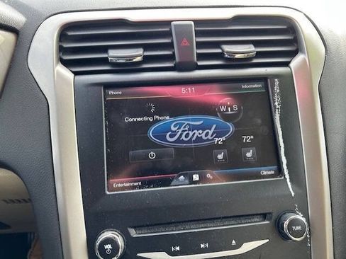Used 2014 Ford Fusion SE w/ Equipment Group 502A FWD image 9