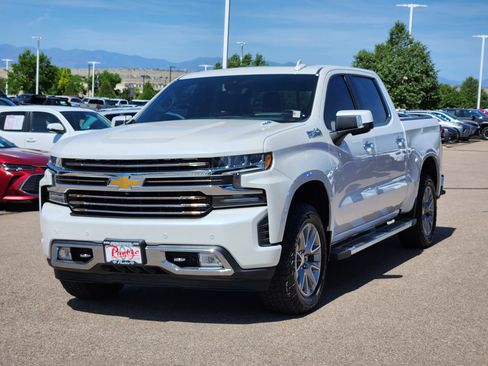 Used 2020 Chevrolet Silverado 1500 High Country w/ Technology Package AWD/4WD image 4