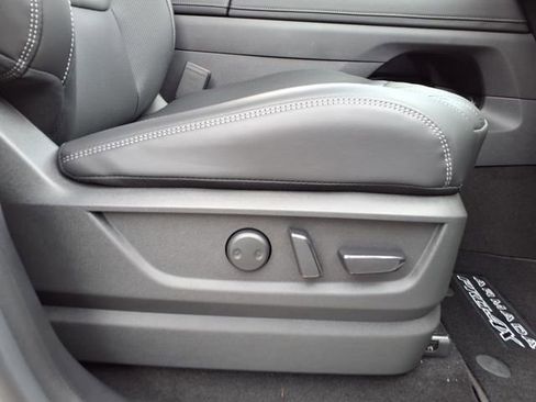 New 2025 Nissan Armada PRO-4X image 39