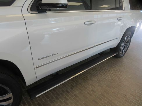 Used 2018 GMC Yukon XL Denali w/ Denali Ultimate Package AWD/4WD image 88