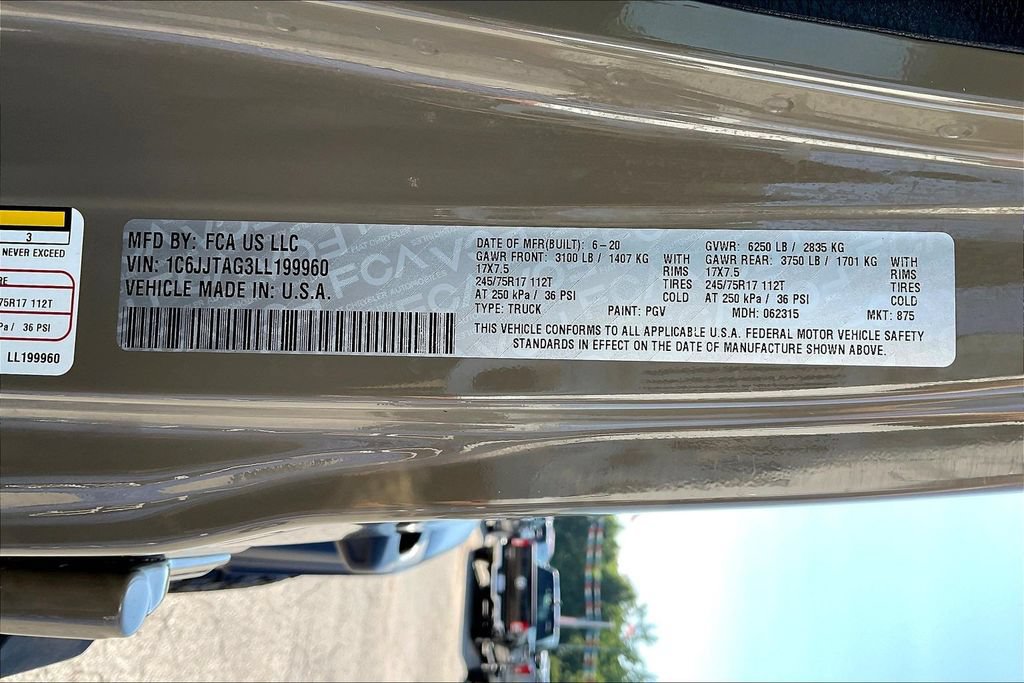 Used 2020 Jeep Gladiator Sport AWD/4WD image 32