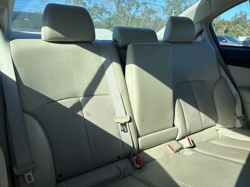 Used 2013 Subaru Legacy 2.5i Limited image 9