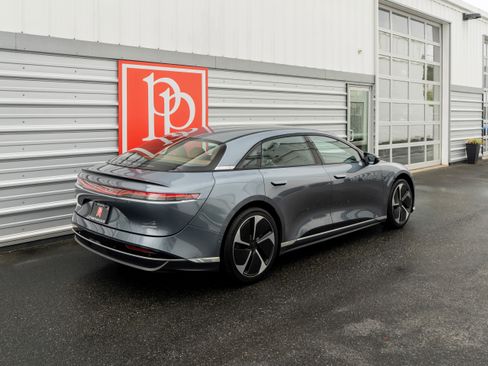 Used 2024 Lucid Air Touring AWD/4WD image 39