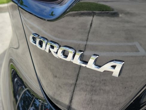 Certified 2025 Toyota Corolla LE FWD image 10