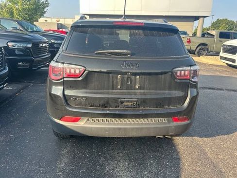 Used 2022 Jeep Compass Latitude AWD/4WD image 3