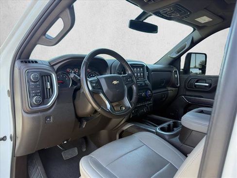 Used 2021 Chevrolet Silverado 2500 LTZ w/ LTZ Plus Package AWD/4WD image 10