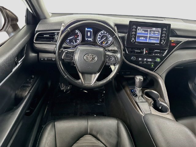 Used 2021 Toyota Camry SE FWD image 16