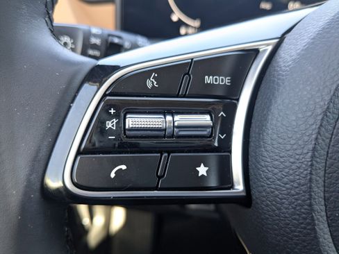 Certified 2025 Kia Seltos EX w/ EX Sunroof Package image 31