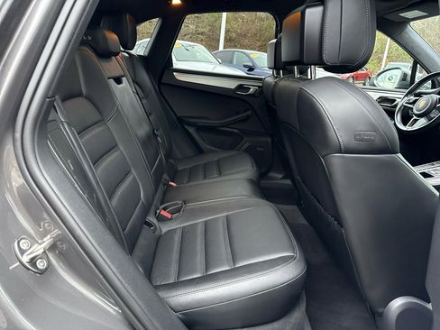 Used 2015 Porsche Macan Turbo image 27