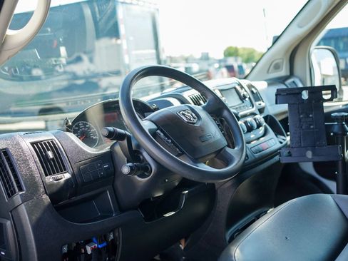 Used 2021 RAM ProMaster 2500 FWD image 3