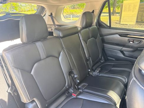 Certified 2025 Honda Pilot EX-L image 29