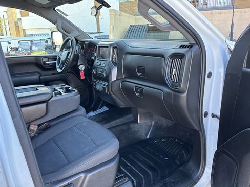 Used 2022 Chevrolet Silverado 2500 W/T w/ Gooseneck/5TH Wheel Package image 23