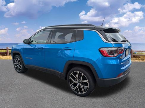 Certified 2025 Jeep Compass Limited AWD/4WD image 6