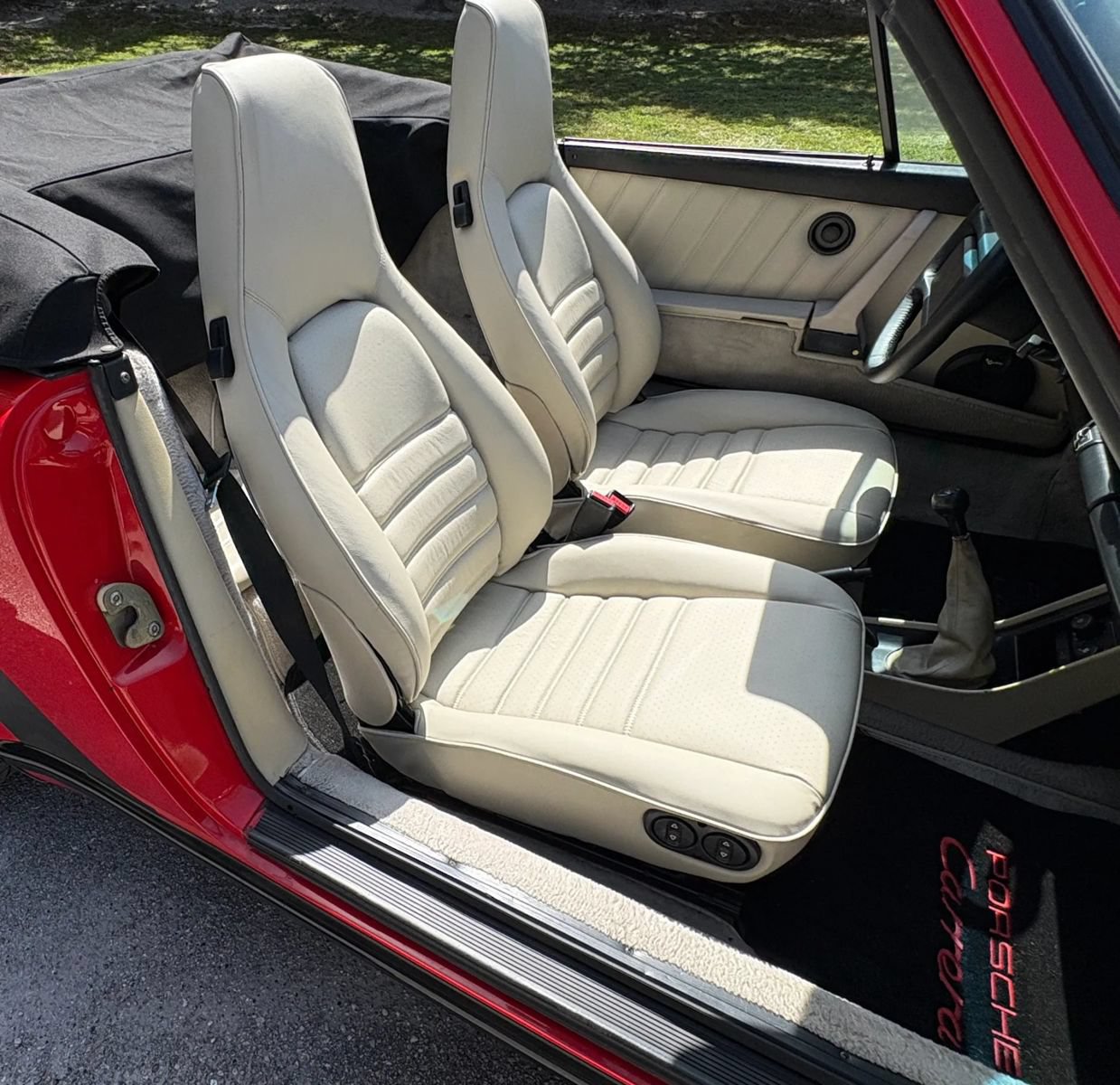 Used 1988 Porsche 911 Carrera RWD image 16