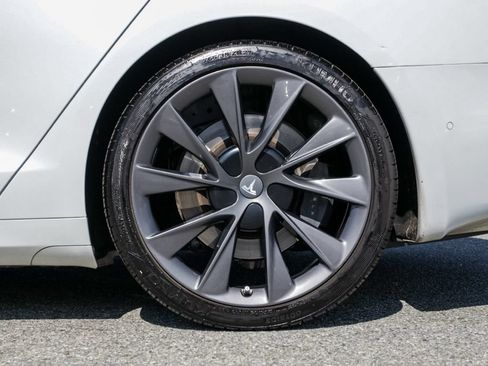 Used 2018 Tesla Model S 75D AWD/4WD image 11
