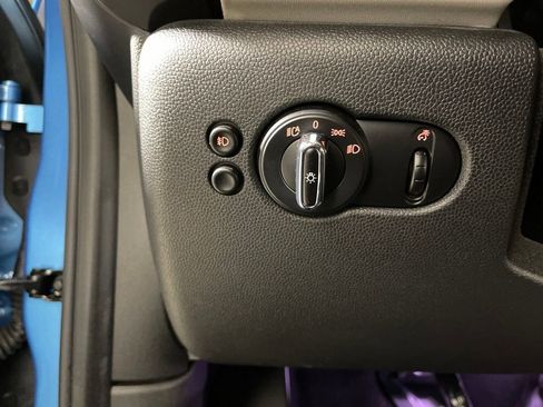 Used 2019 MINI Cooper S w/ Driver Assistance Package image 29