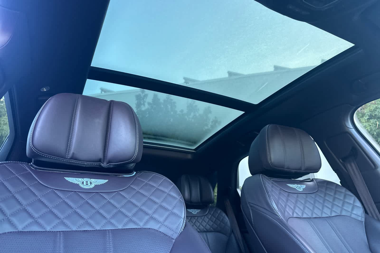 Used 2019 Bentley Bentayga AWD/4WD image 17