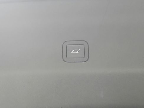 Used 2023 Chevrolet Tahoe LT RWD image 48