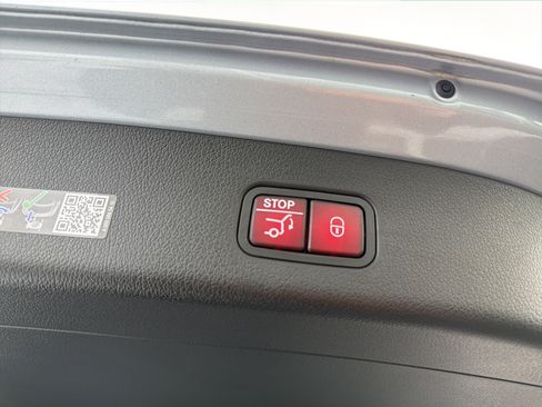 Used 2026 Mercedes-Benz GLC 300 4MATIC image 27