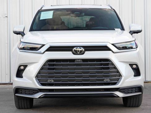 Used 2025 Toyota Grand Highlander AWD Hybrid image 7