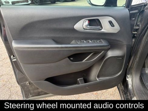 Used 2019 Chrysler Pacifica Limited w/ Advanced Safetytec Group image 20