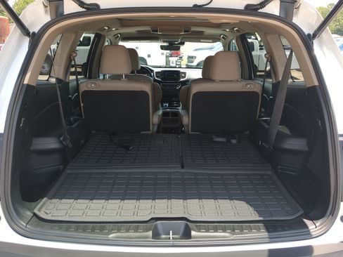 Used 2020 Honda Pilot Elite image 11