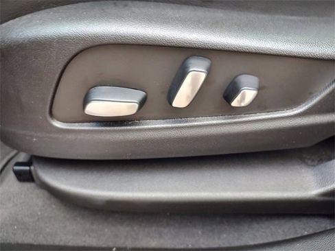 Used 2022 Cadillac XT5 Premium Luxury image 22