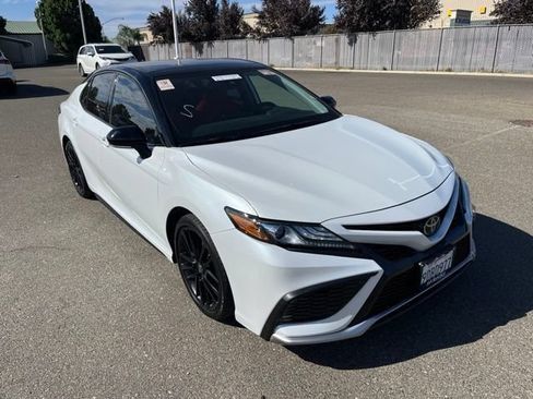 Used 2023 Toyota Camry XSE FWD image 2