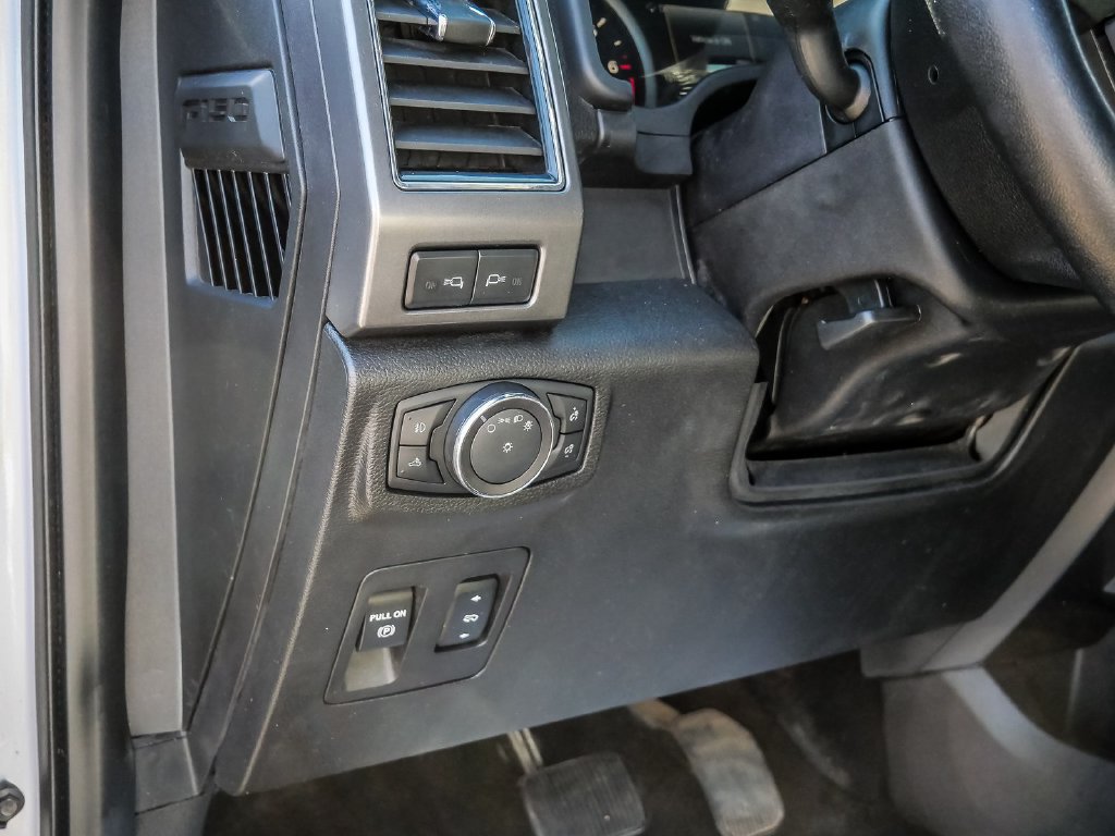 Used 2018 Ford F150 XLT w/ Equipment Group 302A Luxury AWD/4WD image 31