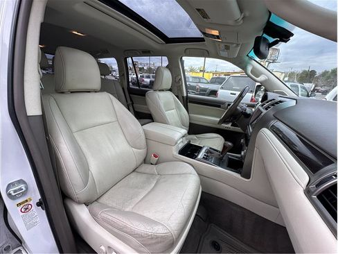 Used 2017 Lexus GX 460 AWD/4WD image 4