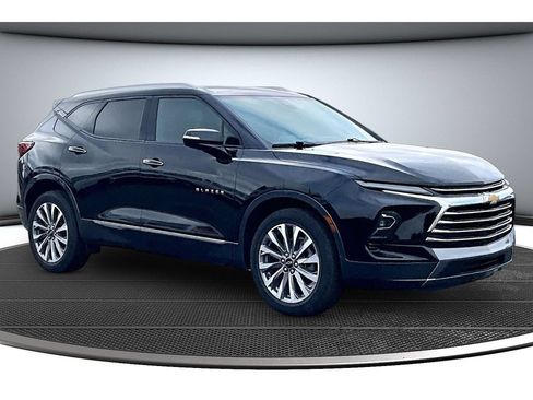 Used 2023 Chevrolet Blazer Premier w/ Enhanced Convenience Package AWD/4WD image 13