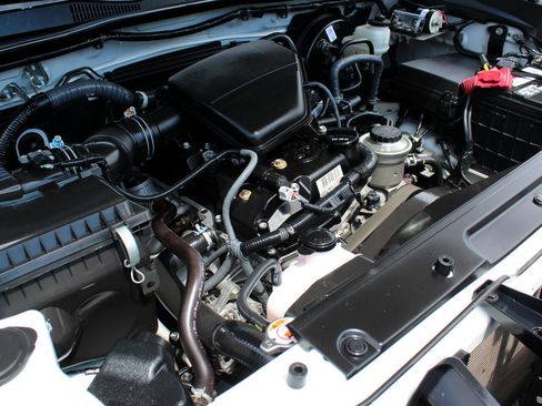Used 2022 Toyota Tacoma SR image 16