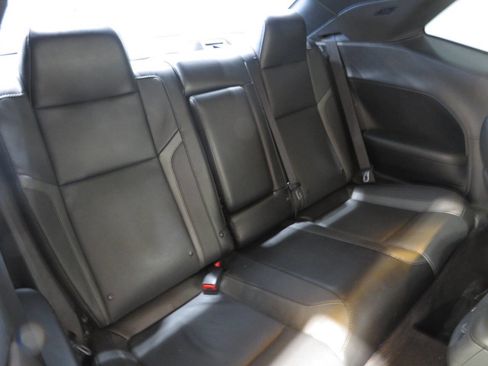 Used 2016 Dodge Challenger SXT Plus RWD image 11