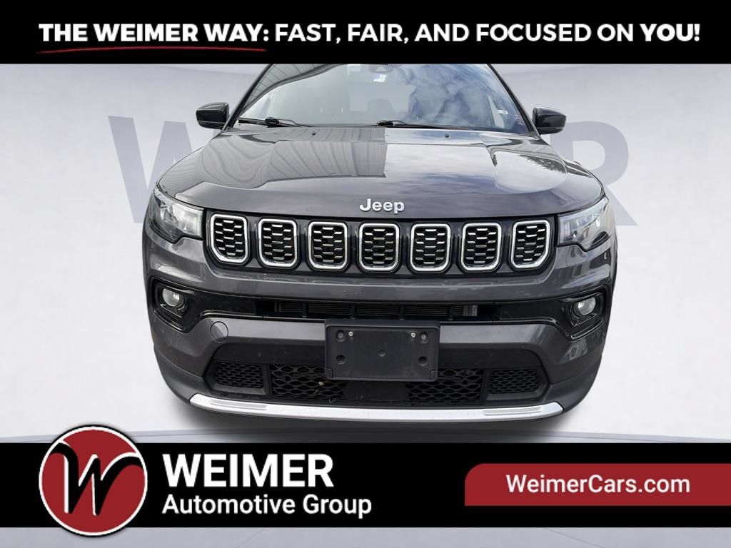 Used 2024 Jeep Compass Limited AWD/4WD image 2