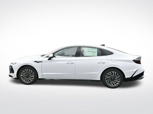 Used 2025 Hyundai Sonata SEL FWD image 4