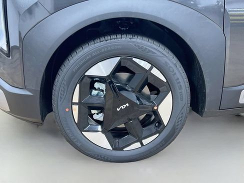 New 2027 Kia Seltos S FWD image 28