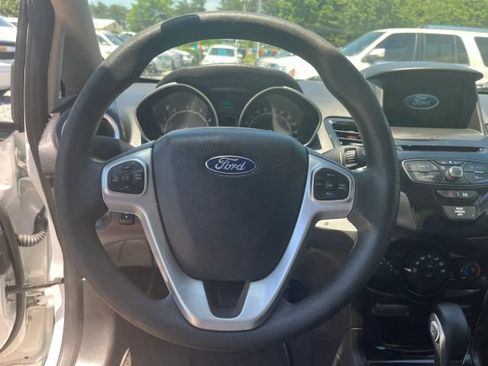 Used 2019 Ford Fiesta SE w/ Equipment Group 201A FWD image 13